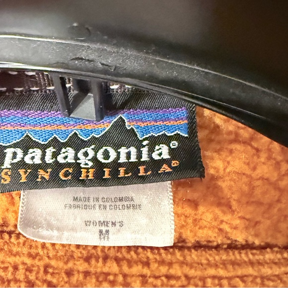 Patagonia Women’s Medium Orange Zip-up Fleece Jacket - Picture 5 of 8